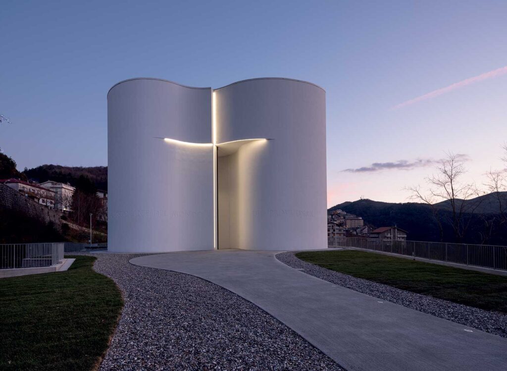 5_Chiesa-S.M.Goretti_©Duccio-Malagamba_web-1